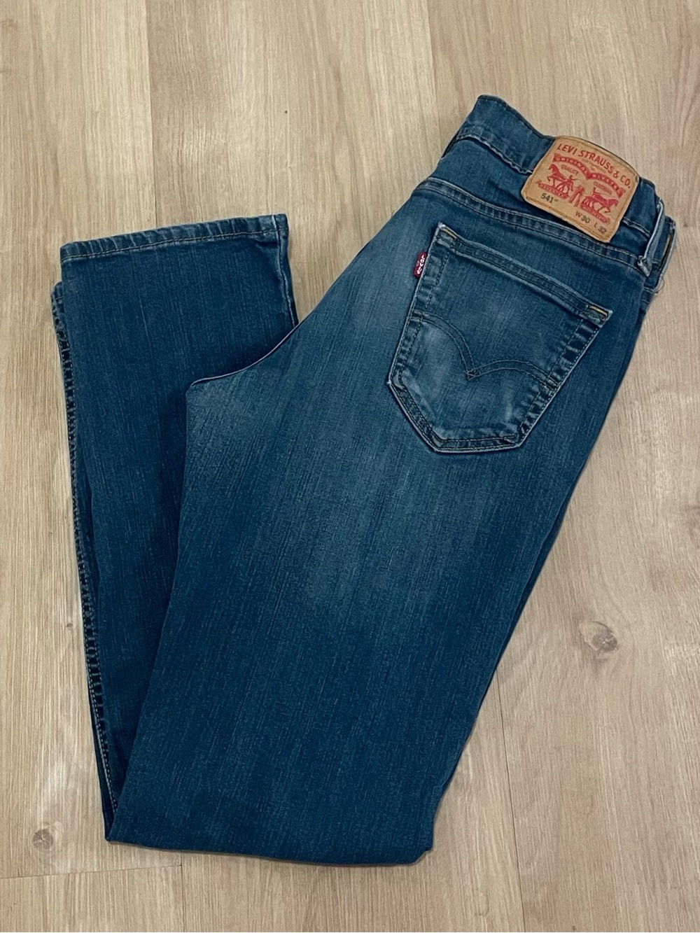 Levi's 541 Men's Indigo Slim Straight Jeans 30x32